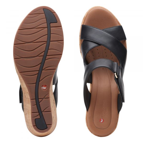 Clarks un deals plaza slide